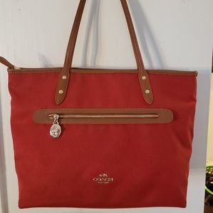 Coach Sawyer tote bag classic red